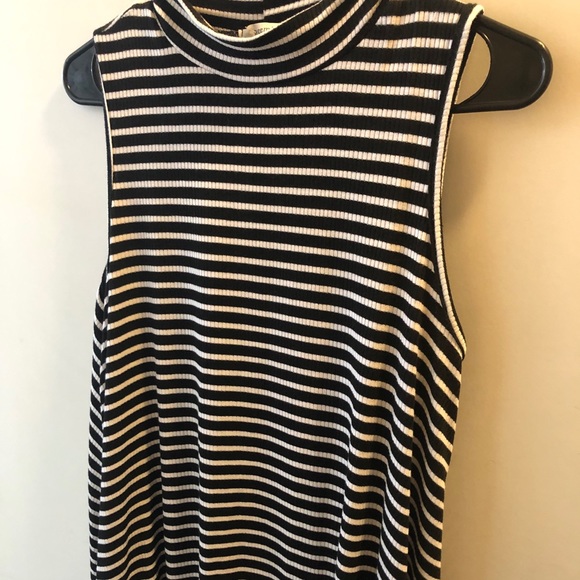 B&W Tank Top - Picture 3 of 6